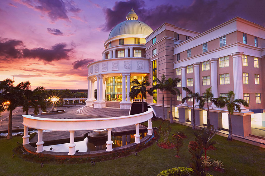 SEGi College
